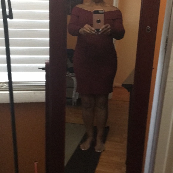 Charlotte Russe off shoulder dress - Picture 6 of 8